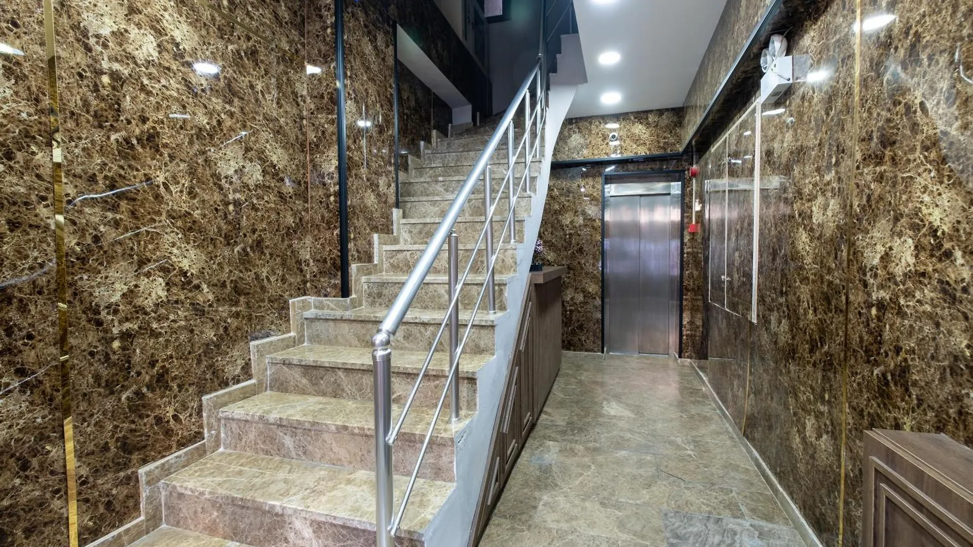 Lavin Hotels & Suites İstanbul 0*,