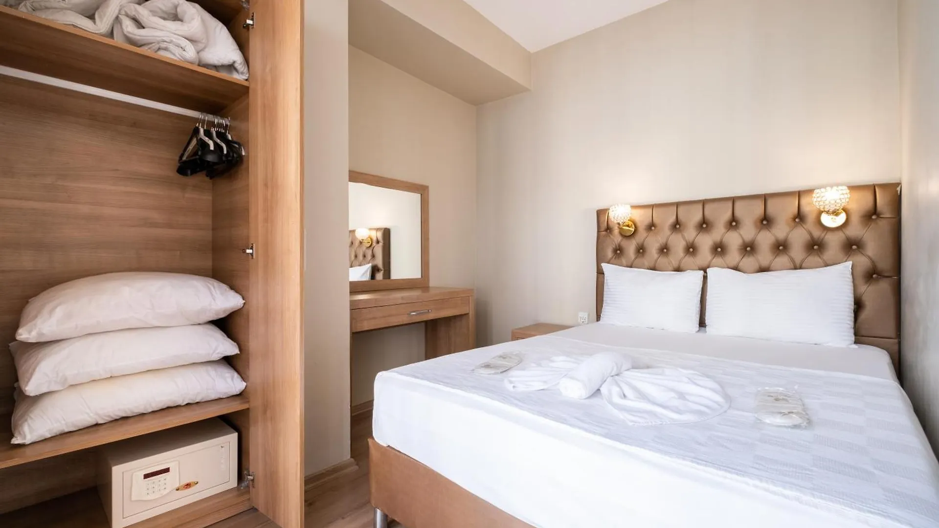 Lavin Hotels & Suites Istanbul 0*,